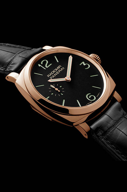 PANERAI PAM00575 RADIOMIR 1940 3 DAYS ORO ROSSO 42mm|パネライ ラジオミール スリーデイズ オートマティック アッチャイオ 42mm <strong>ラジオミール 1940 スリーデイズ オロロッソ-42mm</strong><br />ケース|18Kレッドゴールド<br />直径|42mm<br />ムーブメント|手巻き(Cal.P.1000)<br />振動数|2万8800振動/時<br />パワーリザーブ|約72時間<br />防水|5気圧<br />機能|秒針ゼロリセット機構