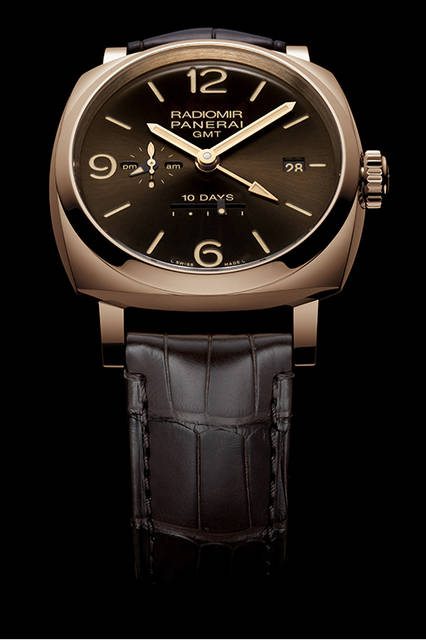PANERAI PAM00624 RADIOMIR 1940 10 DAYS GMT AUTOMATIC ORO ROSSO 45mm|パネライ ラジオミール 1940 10デイズ GMT オートマティック オロロッソ 45mm <strong>ラジオミール 1940テンデイズ GMT オートマティック オロロッソ-45mm</strong><br />ケース|レッドゴールド<br />直径|45mm<br />ムーブメント|自動巻き(Cal.P.2003/10)<br />振動数|2万8800振動/時<br />パワーリザーブ|約240時間(約10日間)<br />防水|5気圧<br />機能|ロングパワーリザーブ、昼夜表示付きGMT機構、秒針ゼロリセット機構<br />発売時期|2015年冬予定