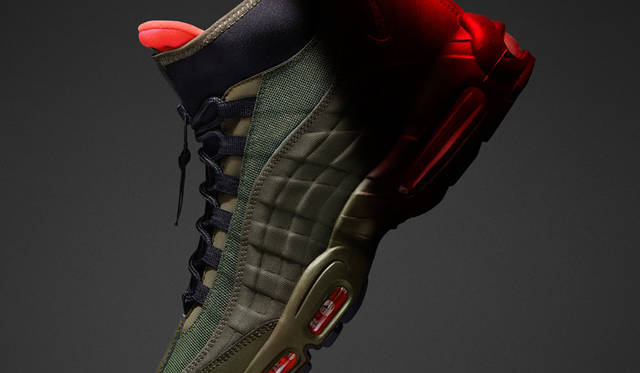 <strong>NIKE SPORTSWEAR｜ナイキ スポーツウェア</strong><br />「HOLIDAY 2015 ナイキ スニーカーブーツ コレクション」　耐水性の高いアッパーとネオプレーン素材を使った内部のブーティ、熱反射素材を搭載したソックライナーが足を暖かく守る。さまざまな路面でのグリップを高めるため、アウトソールの凸凹を大きくし、反射性素材を使ったヒールが視認性を高める。メンズ「ナイキ エア マックス 95」スニーカーブーツ2万3760円
