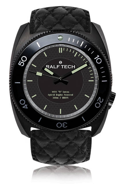 <strong>WRV A ハイブリッド ブラック エンジン</strong><br />ケース｜ブラックPVD加工ステンレススチール<br />直径｜43.8mm<br />ムーブメント｜ローター自己発電式クォーツ（Cal.ハイブリッドRTH002、150日間パワーリザーブ）<br />機能｜潜水時間を記録する逆回転防止式ベゼル<br />ストラップ｜バレニアカーフレザー<br />価格｜■■万■■円