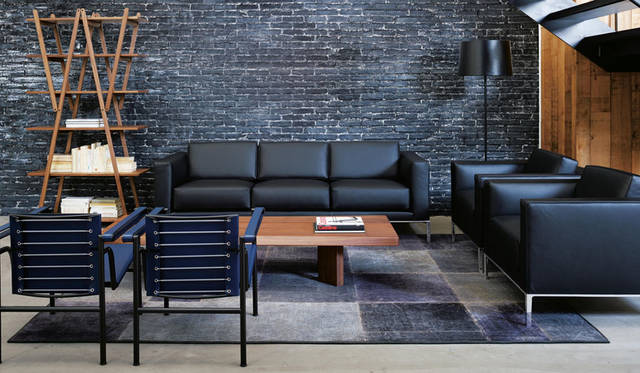 エグゼクティブなくつろぎをあたえるソファ「GRAB（グラブ）」by ixc. edition　「large」1人掛 30万2400円～、3人掛 57万2400円～