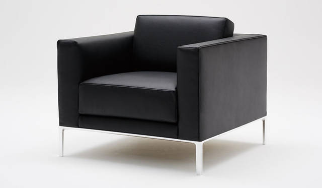 エグゼクティブなくつろぎを与えるソファ「GRAB（グラブ）」by ixc. edition