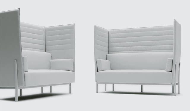 「ixc.（イクスシー）」新作展示会　コミュニケーションエリアでのプライバシーを意識したハイバックソファ「ELEVEN HIGH BACK（イレブンハイバック）」by Alias　2人掛84万2400円～、3人掛97万2000円～