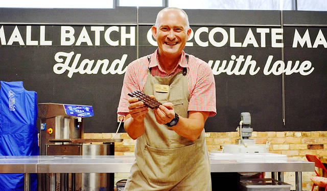 毎週金曜の14時から、工場見学とテイスティングのツアーが開催されている