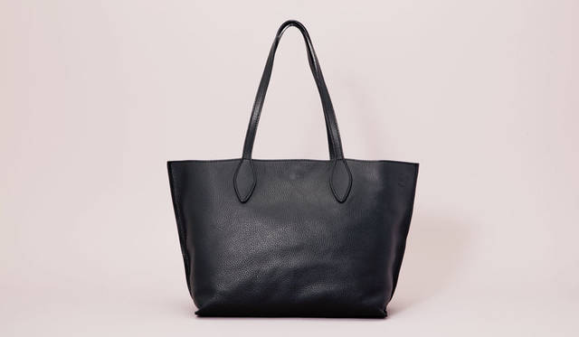 <strong>ODETTE E ODILE｜オデット エ オディール</strong><br />トートバッグ2万9160円