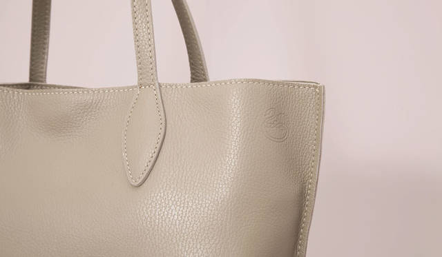 <strong>ODETTE E ODILE｜オデット エ オディール</strong><br />トートバッグ2万9160円