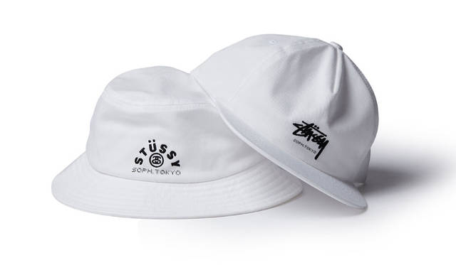 <strong>ESTNATION｜エストネーション</strong><br />SOPH. POP-UP STORE at ESTNATION Roppongi Hills　左／「STÜSSY×SOPHNET. SOPH.TOKYO BUCKET HAT」（COTTON TWILL・S-M（58cm）, M-L （60cm））8100円、右／「STÜSSY×SOPHNET. SOPH.TOKYO. SnapBuck CAP」（COTTON TWILL・FREE）7560円