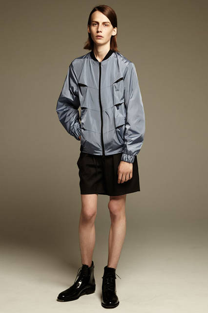 <strong>ato｜アトウ</strong><br />2016年春夏コレクション