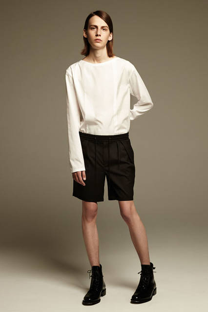 <strong>ato｜アトウ</strong><br />2016年春夏コレクション