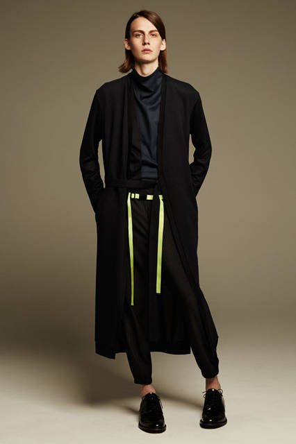 <strong>ato｜アトウ</strong><br />2016年春夏コレクション