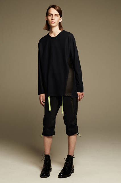 <strong>ato｜アトウ</strong><br />2016年春夏コレクション