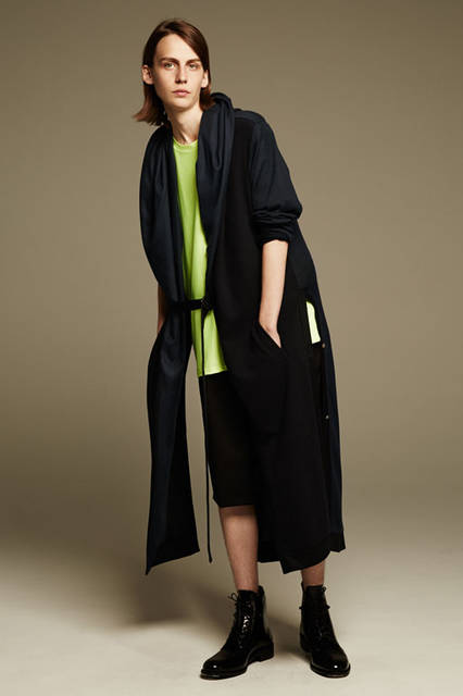 <strong>ato｜アトウ</strong><br />2016年春夏コレクション