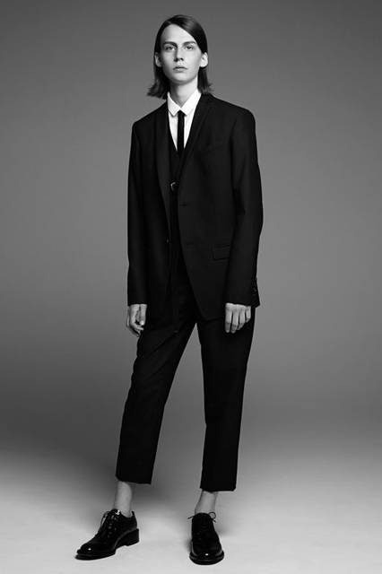 <strong>ato｜アトウ</strong><br />2016年春夏コレクション