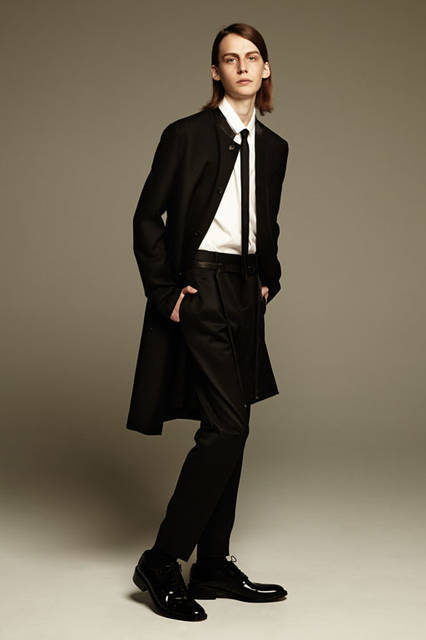 <strong>ato｜アトウ</strong><br />2016年春夏コレクション