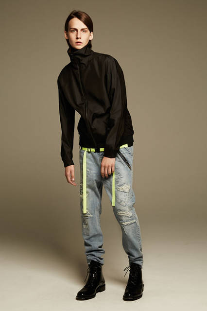 <strong>ato｜アトウ</strong><br />2016年春夏コレクション