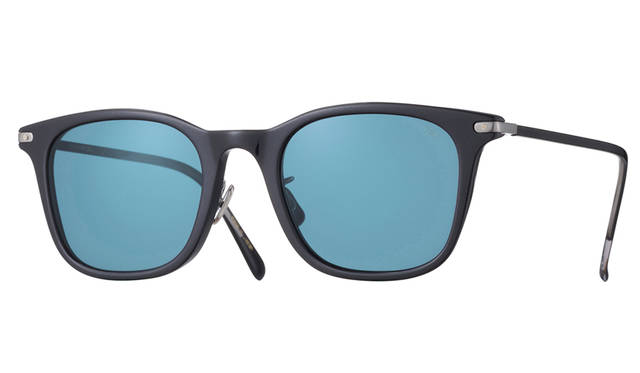 <strong>EYEVAN 7285</strong><br/>サングラス 4万6440円