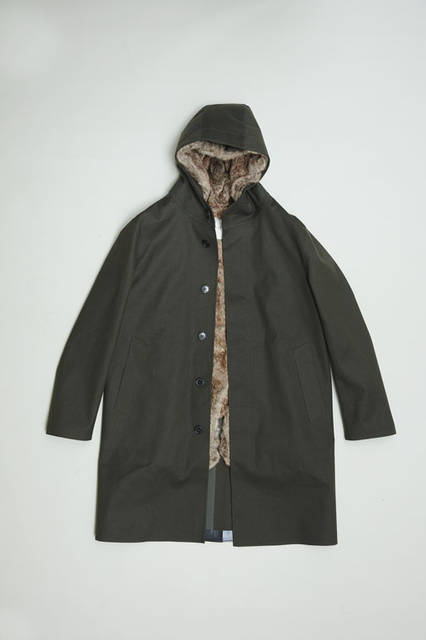 <strong>TOMORROWLAND｜トゥモローランド</strong><br />TOMORROWLAND MEETS MACKINTOSH「MACKINTOSH POP UP STORE」　SPECIAL MODEL FOR TOMORROWLAND N.Y.STORE