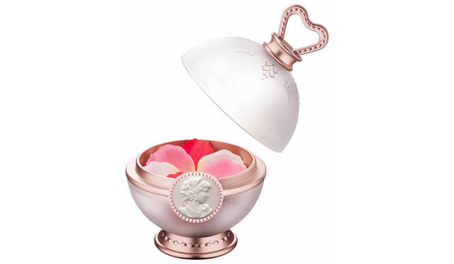 <strong>Les Merveilleuses LADURÉE｜レ・メルヴェイユーズ ラデュレ</strong><br />2015 HOLIDAY COLLECTION　「ミックスド フェイスカラー ローズ ラデュレ」（2種）7560円[6g]、「リミテッド エディション ポット フォー フェイスカラー ローズ ラデュレ」3240円