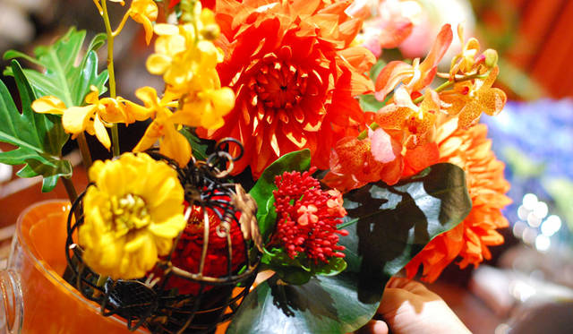 <strong>FLORALUXE｜フローラリュクス</strong><br />最旬の“NYスタイル”は、大人ハロウィンで！