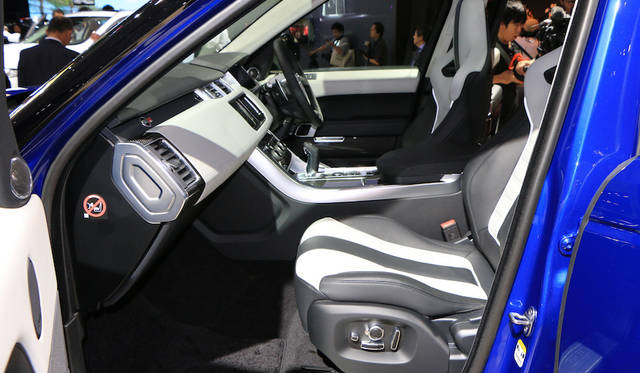 Photograph by ARAKAWA Masayuki