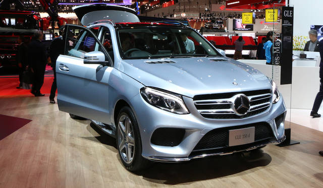 Photograph by  OHTO Yasuhiro