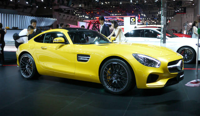 Photograph by  HORIGUCHI Yoshihiro