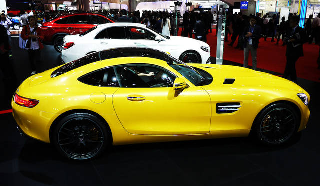 Photograph by  HORIGUCHI Yoshihiro