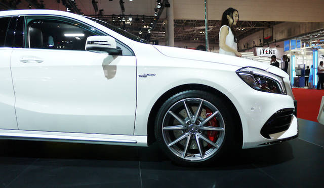 Photograph by  HORIGUCHI Yoshihiro