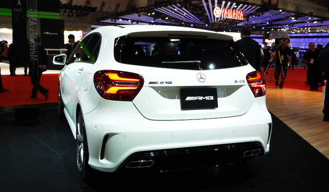 Photograph by  HORIGUCHI Yoshihiro