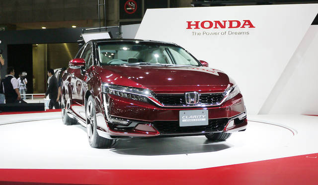 Honda CLARITY FUEL CELL|ホンダ クラリティ フューエルセル 001 Photograph by HORIGUCHI Yoshihiro