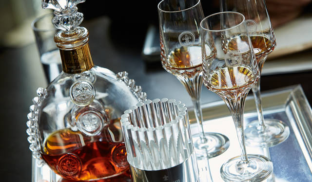 琥珀色の液体のなかに、長い歴史と伝統が凝縮された蒸留酒がコニャックだ