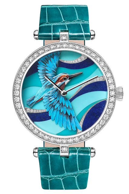 <strong>オワゾー アンシャンテ エクストラオーディナリー ダイヤルレディ アーペル マルタン ペシュール アズール</strong><br />ケース｜ホワイトゴールド<br />直径｜38mm<br />ムーブメント｜手巻き<br />振動数｜2万1600振動／時<br />防水｜日常生活防水<br />ストラップ｜アリゲーター<br />発売予定｜2016年春<br />限定数｜22本<br />価格｜1210万円（税抜）<br />