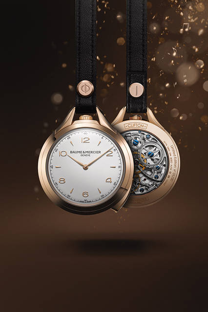 <strong>クリフトン 1830<br />ファイブミニッツリピーター<br />ポケットウォッチ</strong><br />ケース｜レッドゴールド<br />直径｜50mm<br />厚さ｜14.4mm<br />ムーブメント｜手巻き<br />振動数｜1万8000振動／時<br />防水｜50ｍ<br />ストラップ｜カーフストラップ<br />限定数｜30本<br />価格｜599万5000円<br />