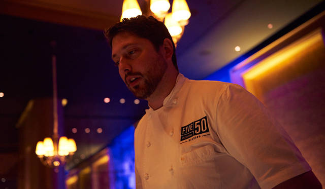 マクレーン氏はおなじ「ARIAリゾート＆カジノ」内に2013年、ピザとクラフトビールを楽しめるカジュアルダイニング「Five50」をオープンした