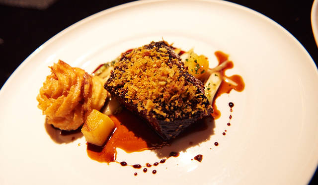 最近ベガスで人気が再熱している和牛を使った「36 Hour Wagyu Short Rib」