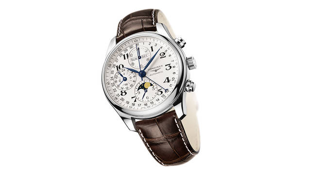 <strong>ロンジン マスターコレクション ムーンフェイズ</strong><br />ケース｜ステンレススチール<br />直径｜40mm<br />ムーブメント｜自動巻き（Cal.L678）<br />機能｜クロノグラフ（30分積算計、12時間積算計）、月・曜日・日付表示（トリプルカレンダー）、月齢表示、24時間表示<br />ストラップ｜アリゲーター防水｜3気圧<br />価格｜41万1480円<br />