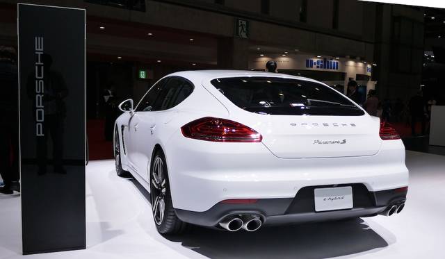 Porsche Panamera S E-Hybrid|ポルシェ パナメーラS E-ハイブリッド 002 Photograph by HORIGUCHI Yoshihiro