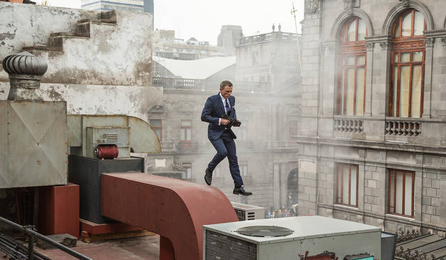 SPECTRE © 2015 Metro-Goldwyn-Mayer Studios Inc., Danjaq, LLC and Columbia Pictures Industries, Inc. All rights reserved.<br /><br />『007 スペクター』<br />11月27日(金)、28日(土)、29日(日)先行公開、12月4日（金）よりTOHOシネマズ日劇他全国ロードショー<br />配給：ソニー・ピクチャーズ エンタテインメント<br /><br />