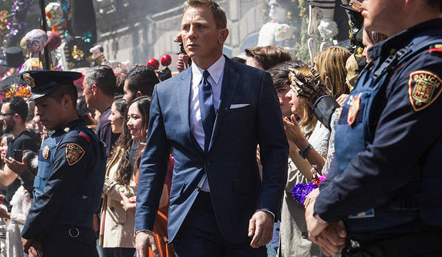 SPECTRE © 2015 Metro-Goldwyn-Mayer Studios Inc., Danjaq, LLC and Columbia Pictures Industries, Inc. All rights reserved.<br /><br />『007 スペクター』<br />11月27日(金)、28日(土)、29日(日)先行公開、12月4日（金）よりTOHOシネマズ日劇他全国ロードショー<br />配給：ソニー・ピクチャーズ エンタテインメント<br /><br />