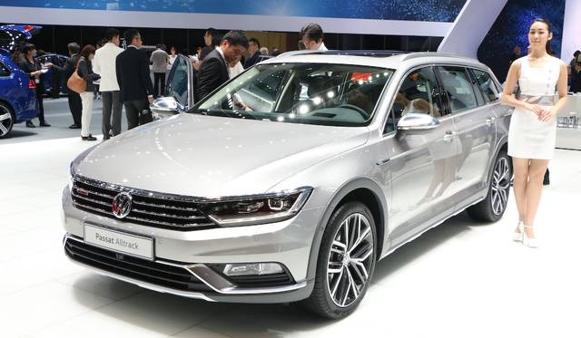 Photograph by OHTO Yasuhiro