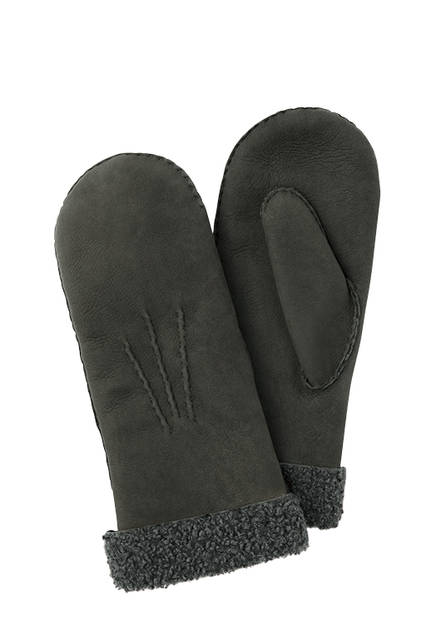 熟練のクラフツマンシップが光る、英国の老舗サプライヤー製。厳選されたシープスキンを贅沢に使い、見た目も手触りも極上そのもの。ミトン3万6720円