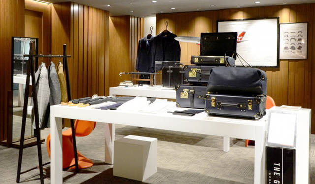 伊勢丹 新宿店でおこなわれた英国展（ブリティッシュウィーク）開催時のメンズ館レジデンスの展示。ハケット ロンドンやグローブ ・トロッターなど、英国所縁のブランドの上質なアイテムが並んだ