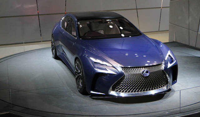 Lexus LF-FC|レクサス LF-FC 今後のレクサスデザイを示唆するコンセプトカーとして登場。パワートレーンには燃料電池(FCV)を採用する