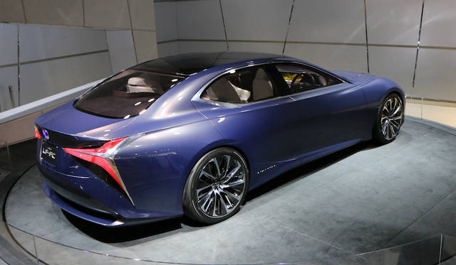 Lexus LF-FC|レクサス LF-FC 今後のレクサスデザイを示唆するコンセプトカーとして登場。パワートレーンには燃料電池(FCV)を採用する