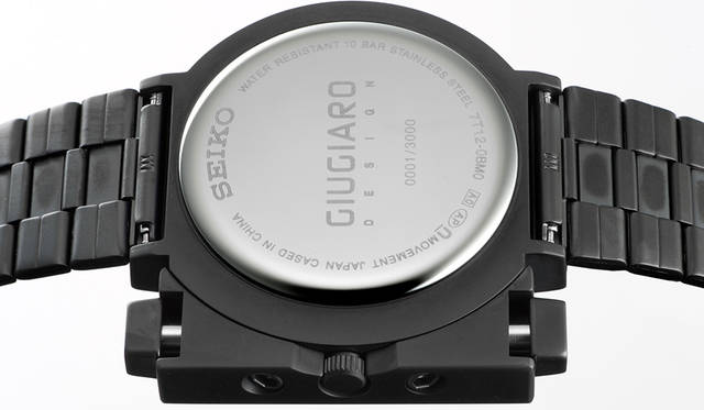 <strong>セイコー×ジウジアーロ・デザイン SCED037</strong><br />ケース｜ステンレススチール（ブラック硬質コーティング）<br />直径｜41.8mm<br />厚さ｜10.8mm<br />ムーブメント｜クォーツ<br />機能｜クロノグラフ（1/5秒計測、60分積算計）。24時針<br />ブレスレット｜ステンレススチール（ブラック硬質コーティング）<br />防水｜10気圧<br />限定数｜3000本<br />価格｜3万8880円