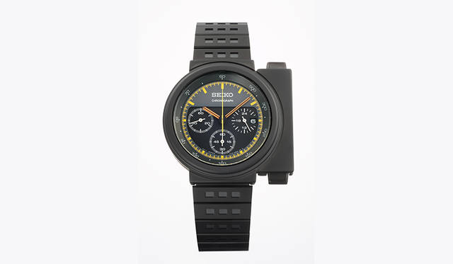 <strong>セイコー×ジウジアーロ・デザイン SCED037</strong><br />ケース｜ステンレススチール（ブラック硬質コーティング）<br />直径｜41.8mm<br />厚さ｜10.8mm<br />ムーブメント｜クォーツ<br />機能｜クロノグラフ（1/5秒計測、60分積算計）。24時針<br />ブレスレット｜ステンレススチール（ブラック硬質コーティング）<br />防水｜10気圧<br />限定数｜3000本<br />価格｜3万8880円