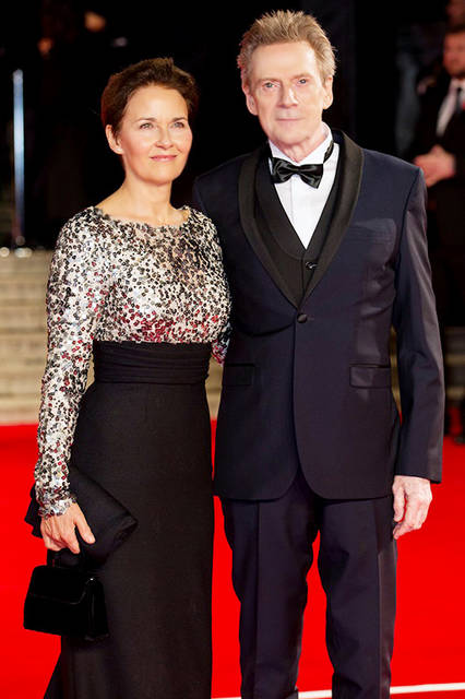 ボンドの旧敵、ホワイトを演じたイェスパー・クリステンセン（右）と妻のトーヴ・ボルンホフト