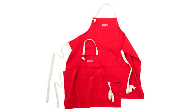 エプロン<br />大人サイズ 2800円（税抜）<br />キッズサイズ 1900円（税抜）