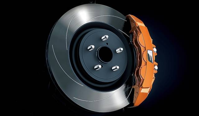 GS F専用のオレンジブレーキキャリパー