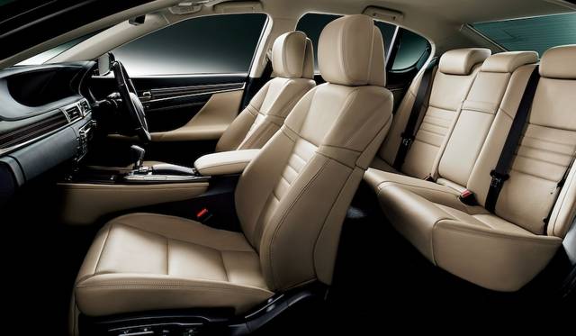 GS450h versionLのインテリア